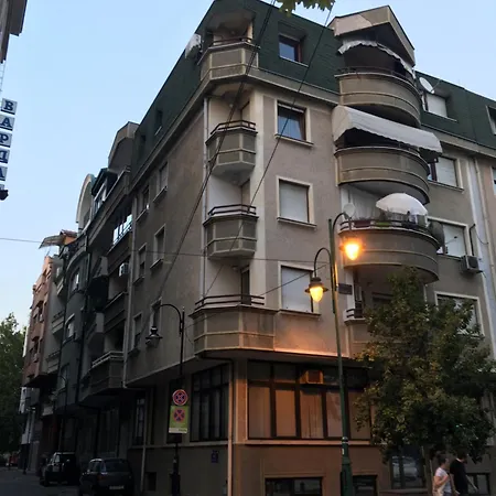 Lovely 1-bedroom In The Bohemian Center *