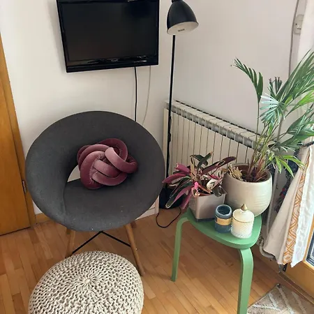 Lovely 1-bedroom In The Bohemian Center Üsküp