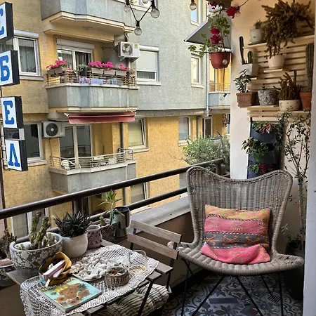 Lovely 1-bedroom In The Bohemian Center Üsküp