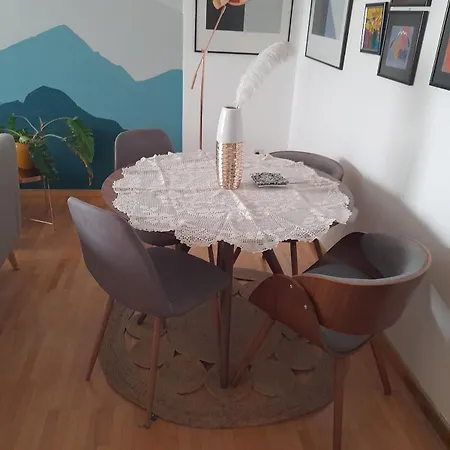 Central, Connected & Stylish *