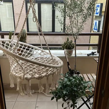 Apartment Central, Connected & Stylish *