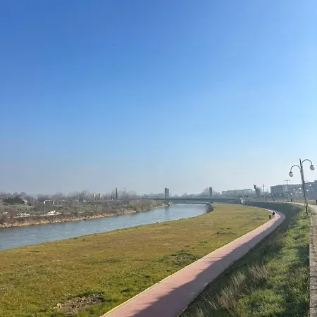 Central, Connected & Stylish Skopje